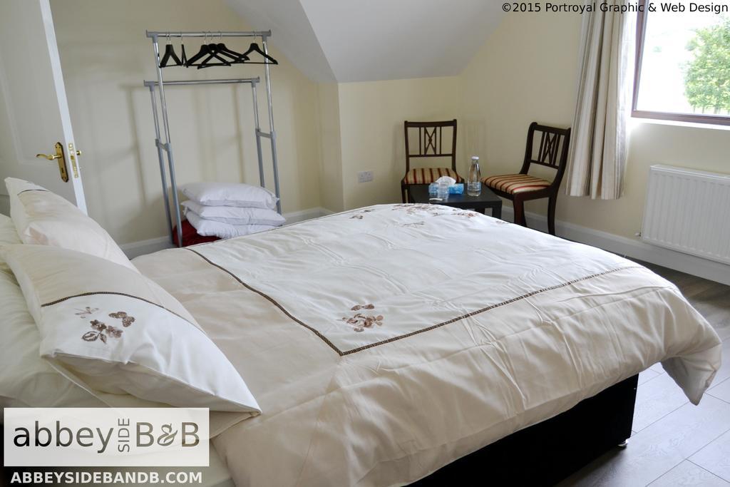 Ballintober  Abbeyside B&B מראה חיצוני תמונה