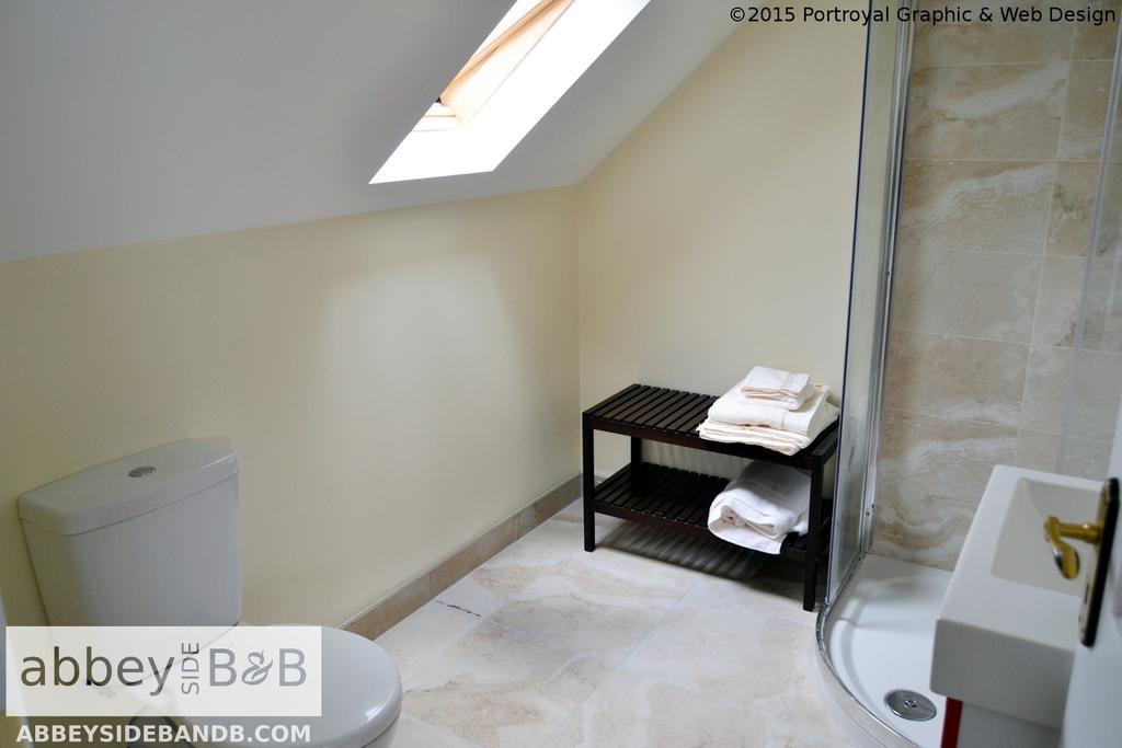 Ballintober  Abbeyside B&B מראה חיצוני תמונה